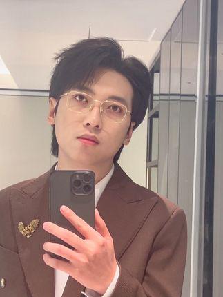 董宇泽 影视话剧双栖演员 双料导演 天秤座实力艺人