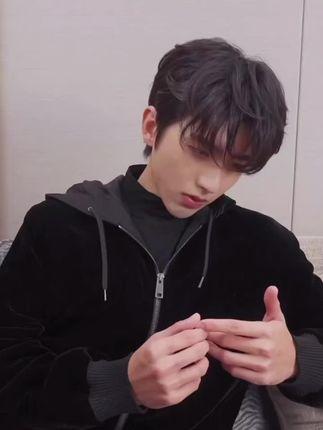 全能音乐人蔡徐坤